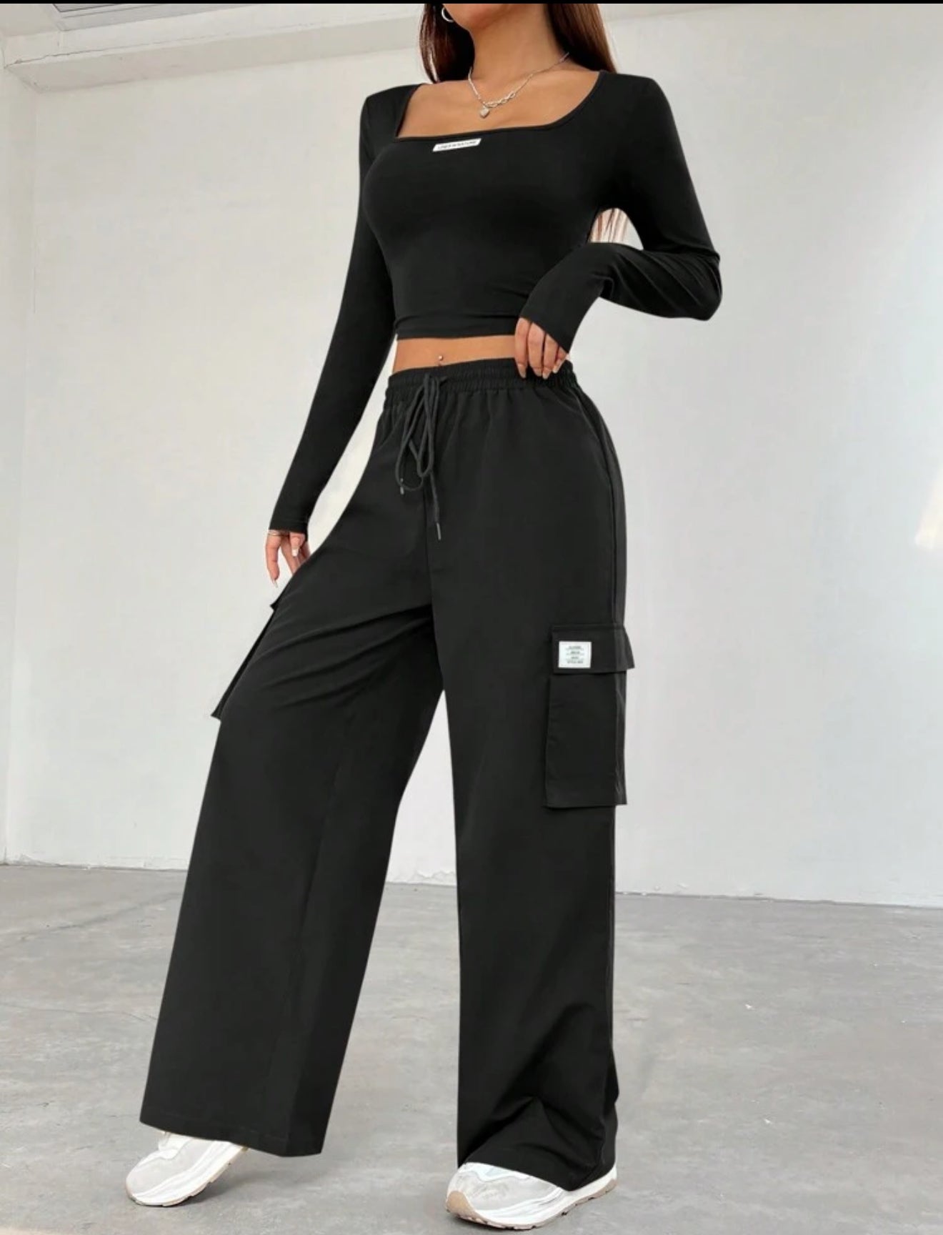 Slim Fit Letter Patchwork Square Collar T-Shirt And Cargo Pants