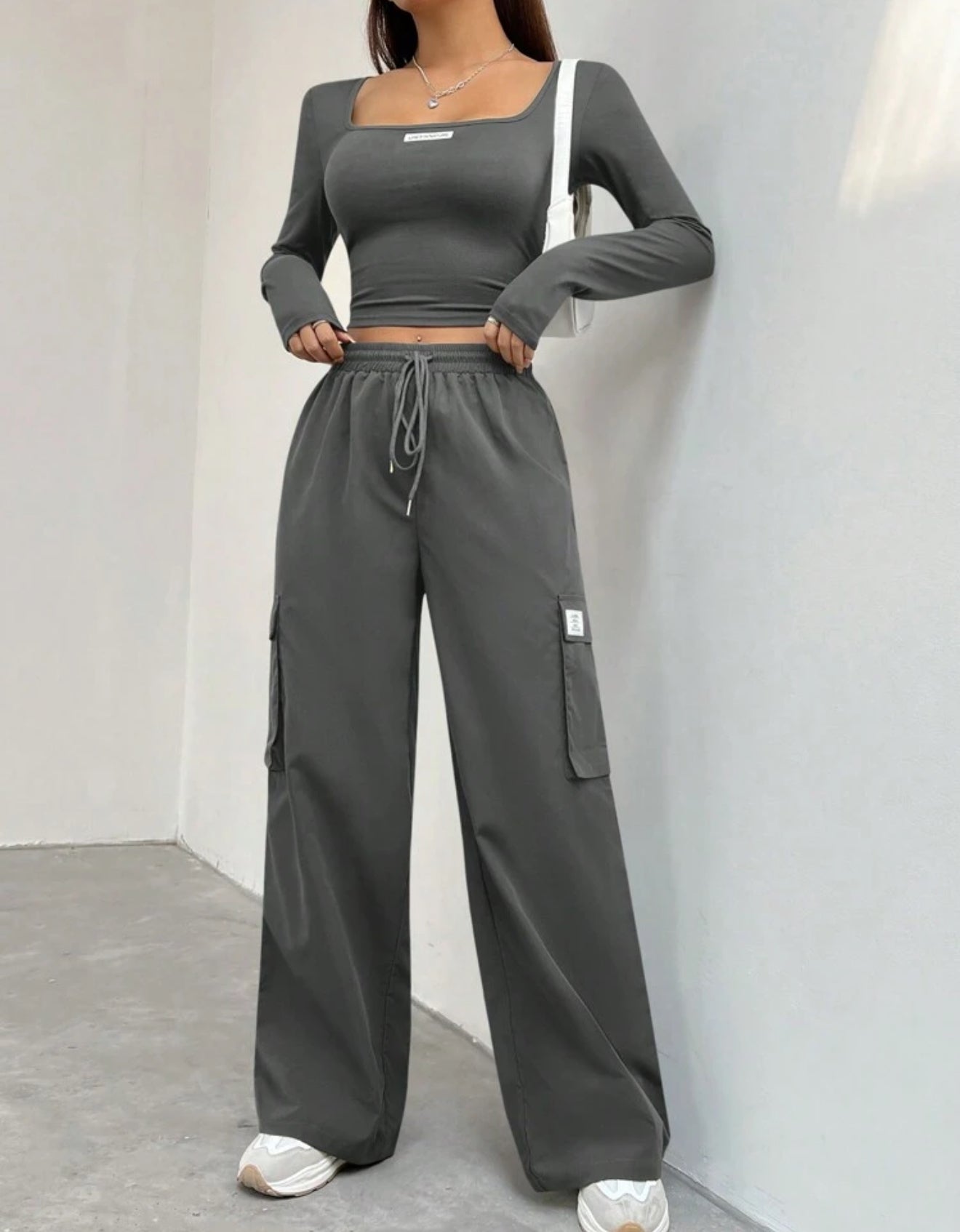 Slim Fit Letter Patchwork Square Collar T-Shirt And Cargo Pants