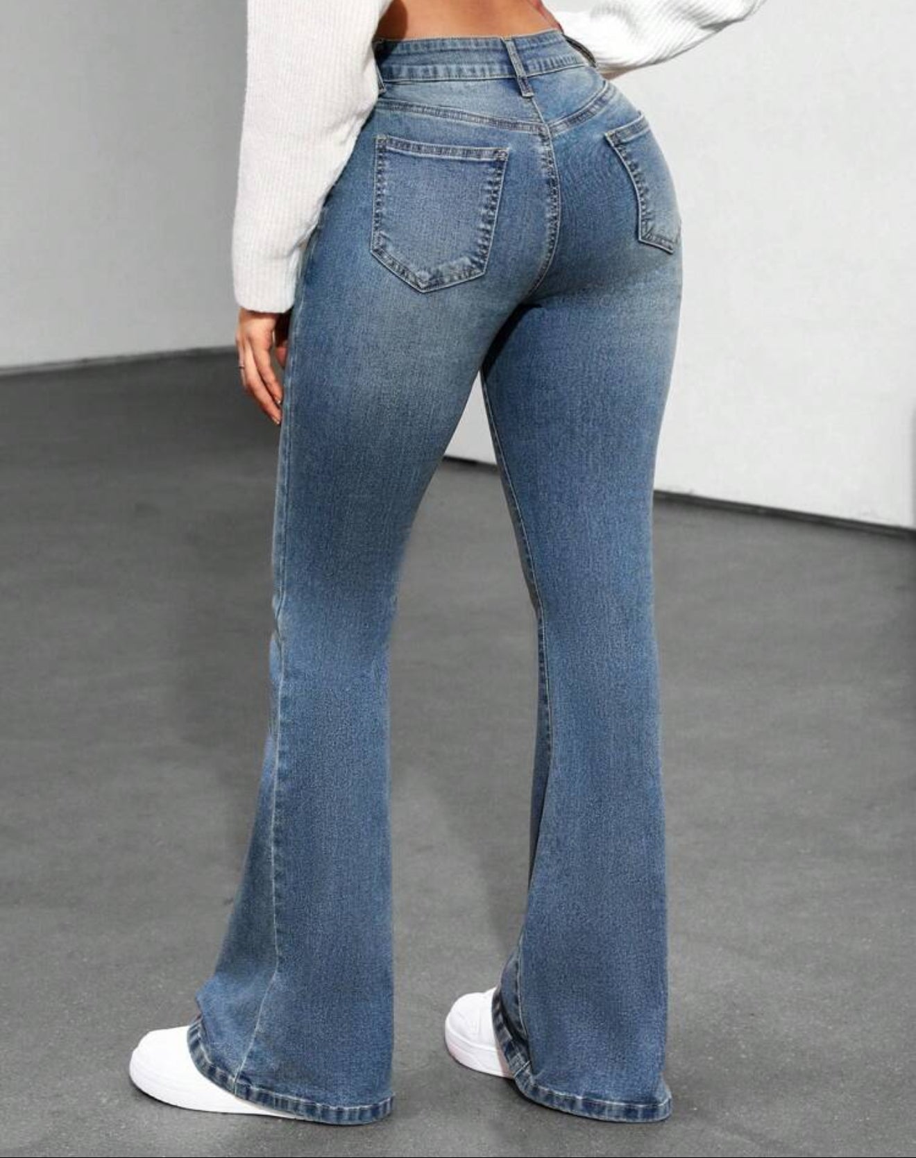 women's flared jeans