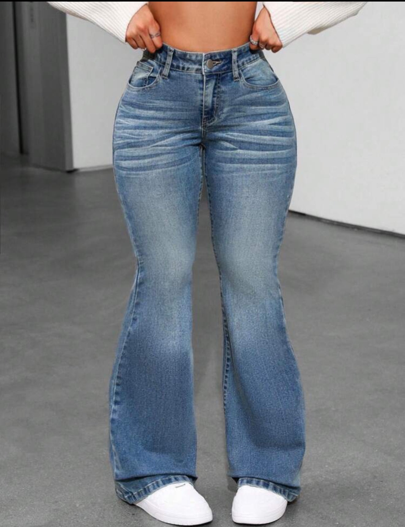 women's flared jeans