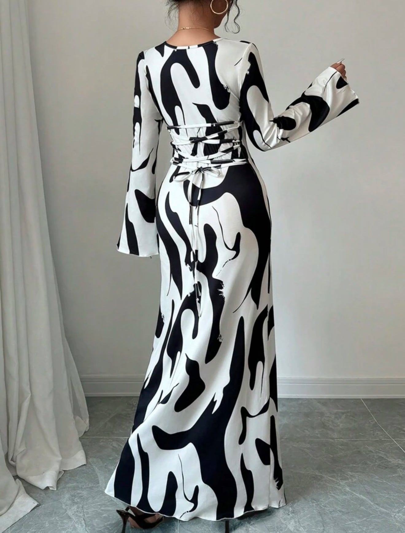 Flared Cuff Crew Neck Long Sleeve Cinched Waist Dress